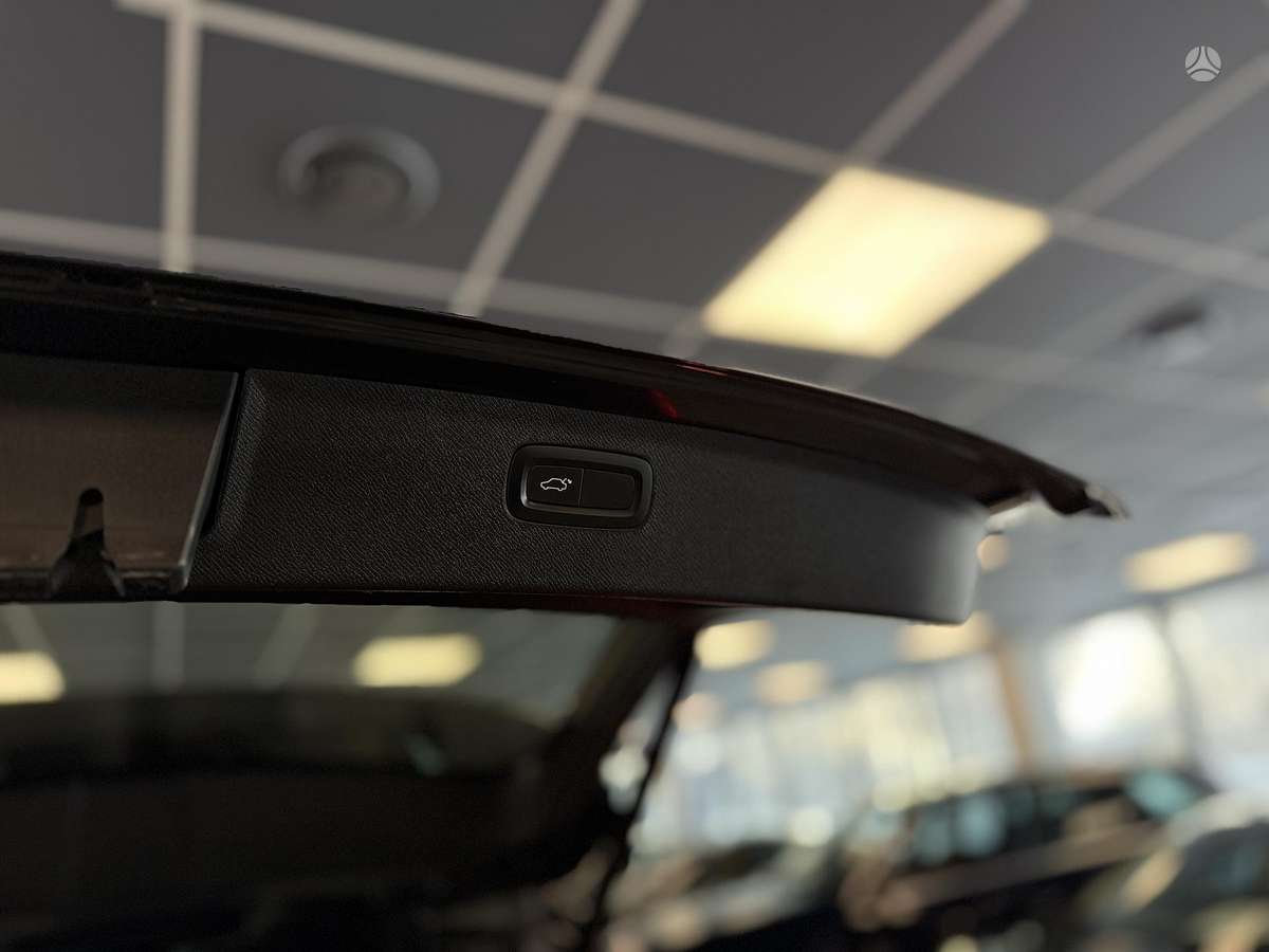 Volvo XC90 - 9