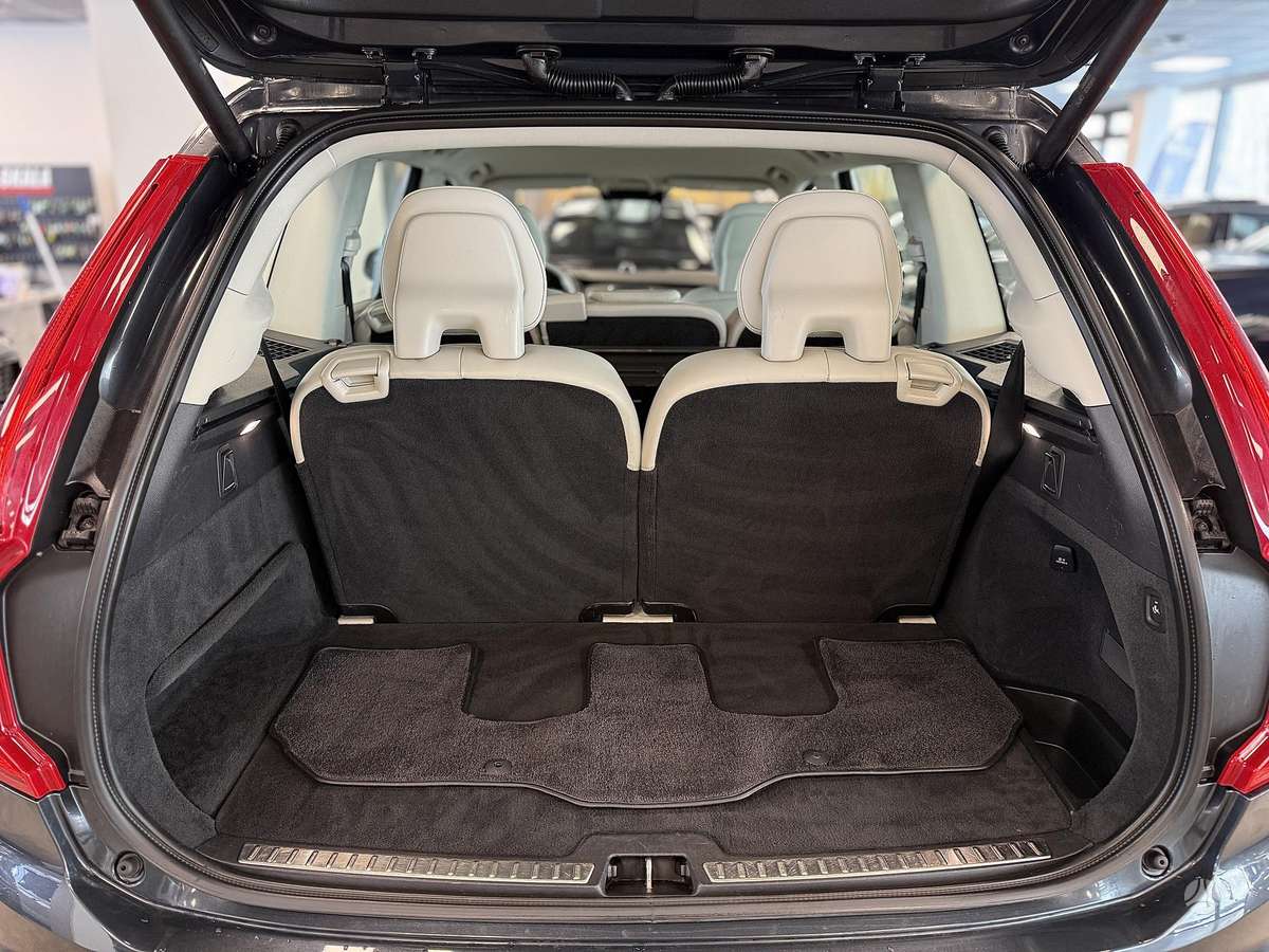 Volvo XC90 - 10