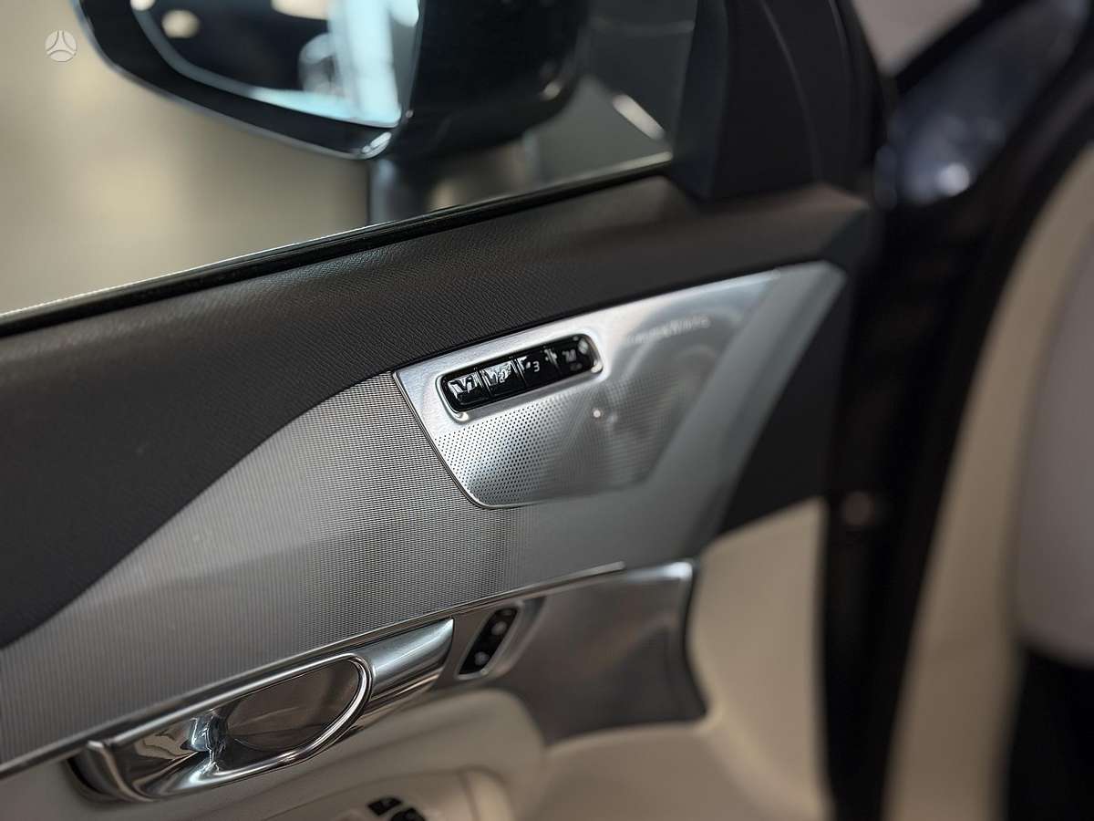 Volvo XC90 - 12