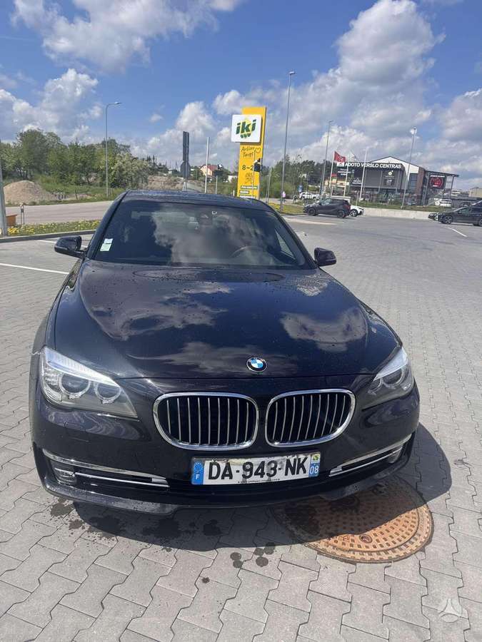 BMW 730, 3.0 l., Седан