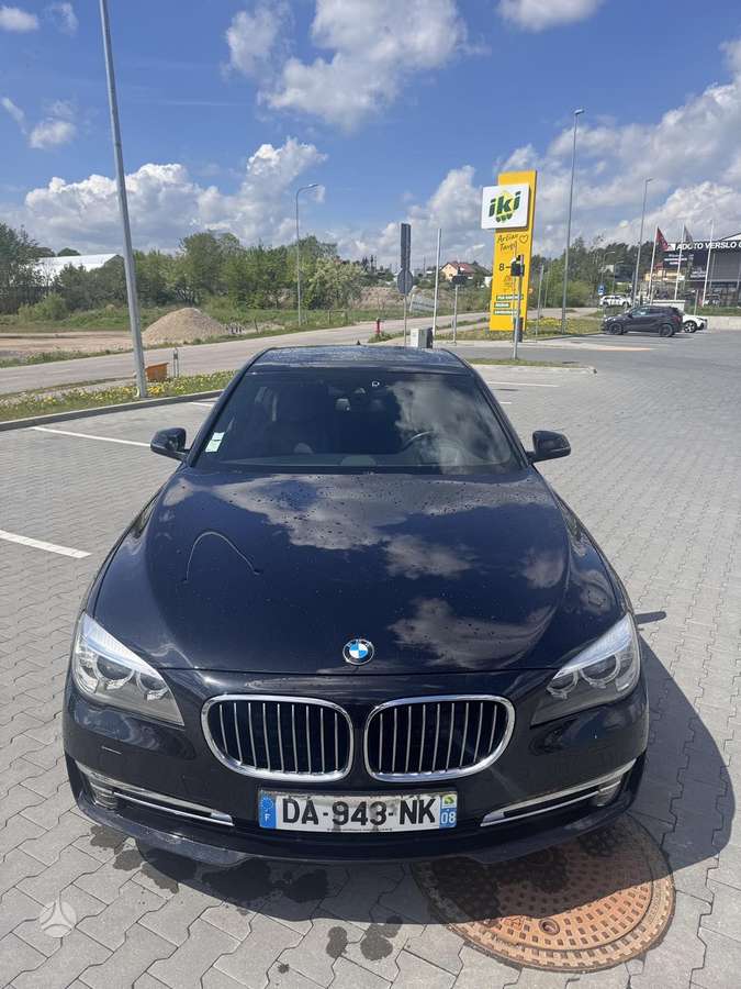 BMW 730, 3.0 l., Седан