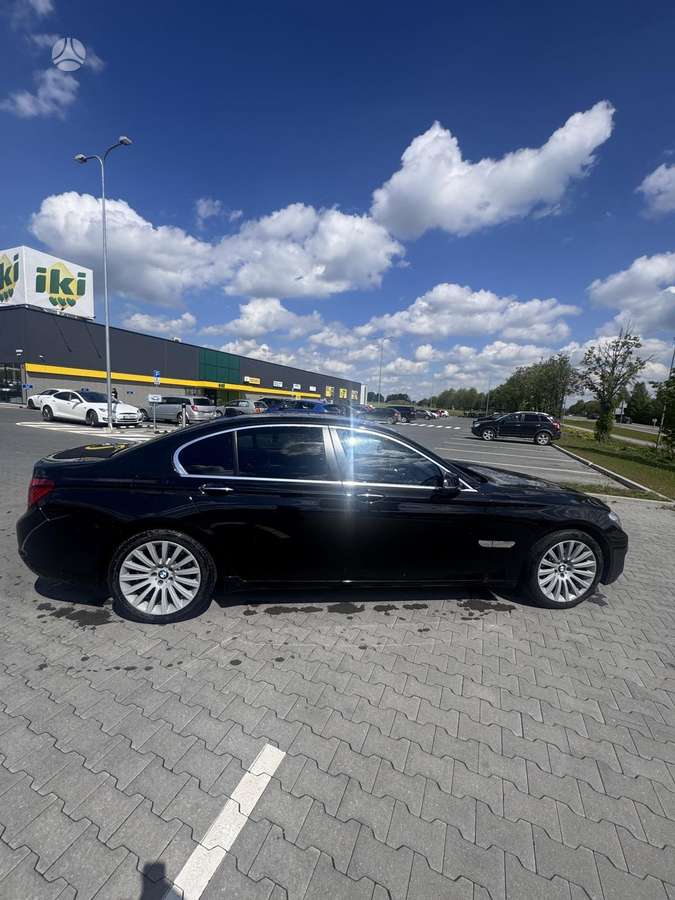 BMW 730, 3.0 l., Седан