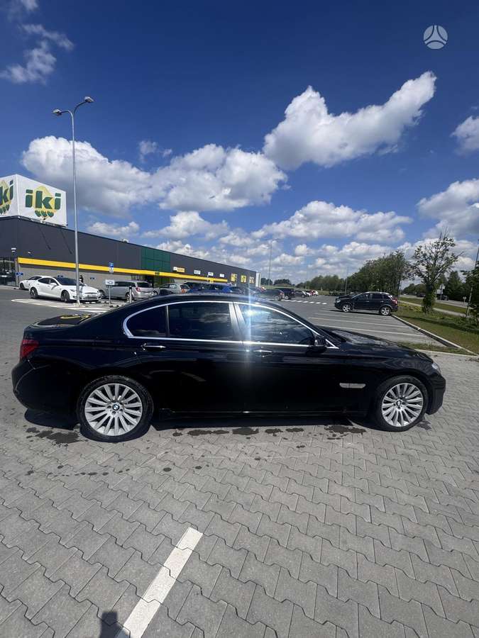 BMW 730, 3.0 l., Седан
