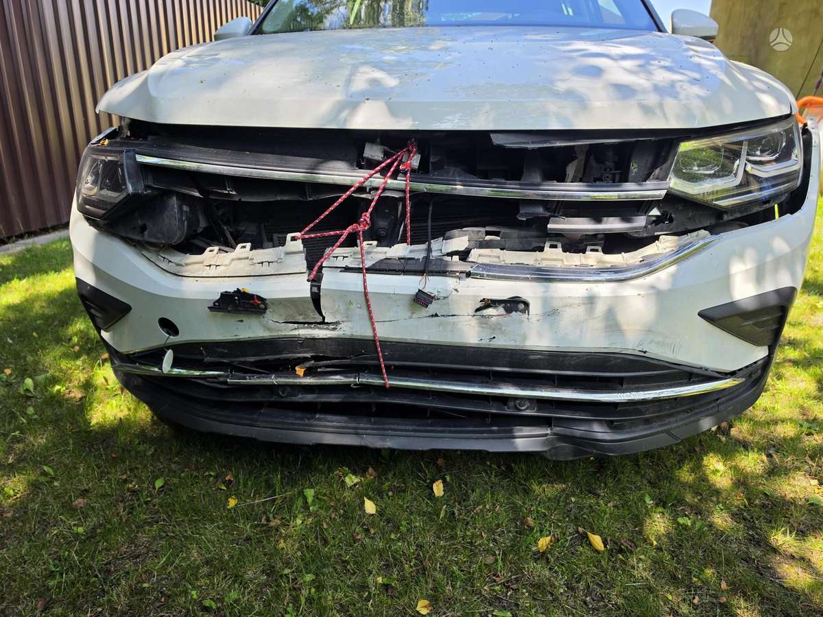 Volkswagen Tiguan - 5