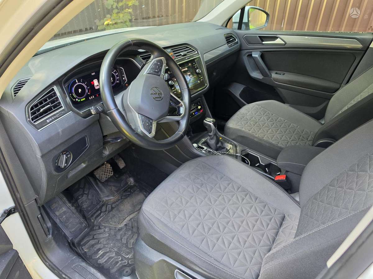 Volkswagen Tiguan - 7