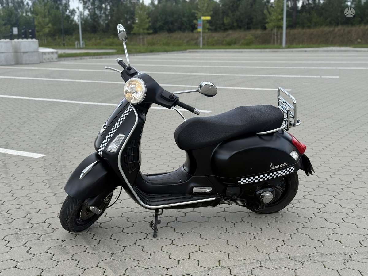 Piaggio Vespa 244cc, scooters / mopeds