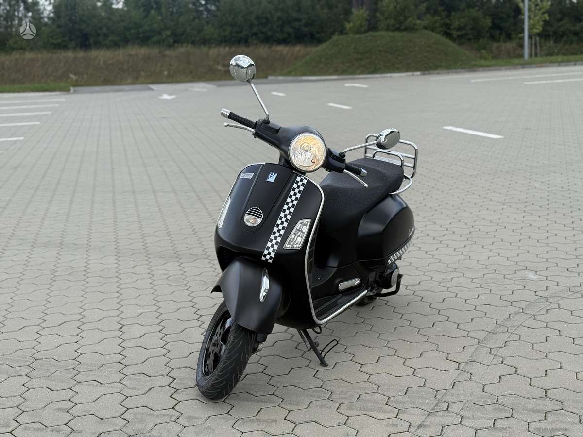 Piaggio Vespa 244cc, scooters / mopeds