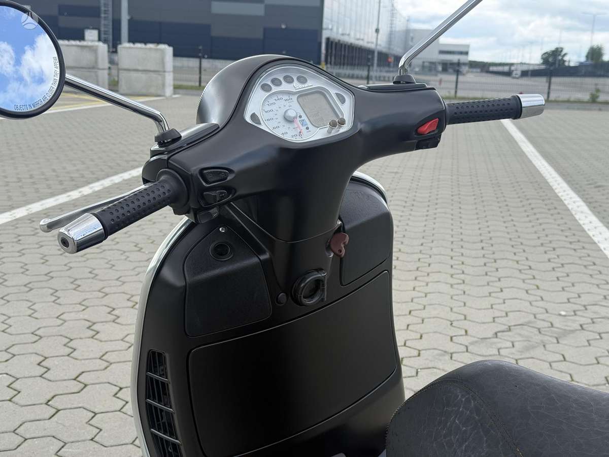 Piaggio Vespa 244cc, мотороллеры / мопеды