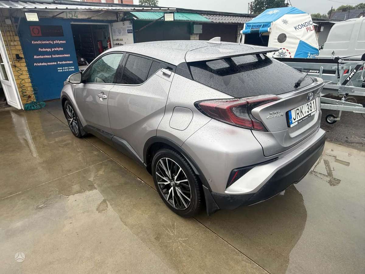 Toyota C-HR - 4