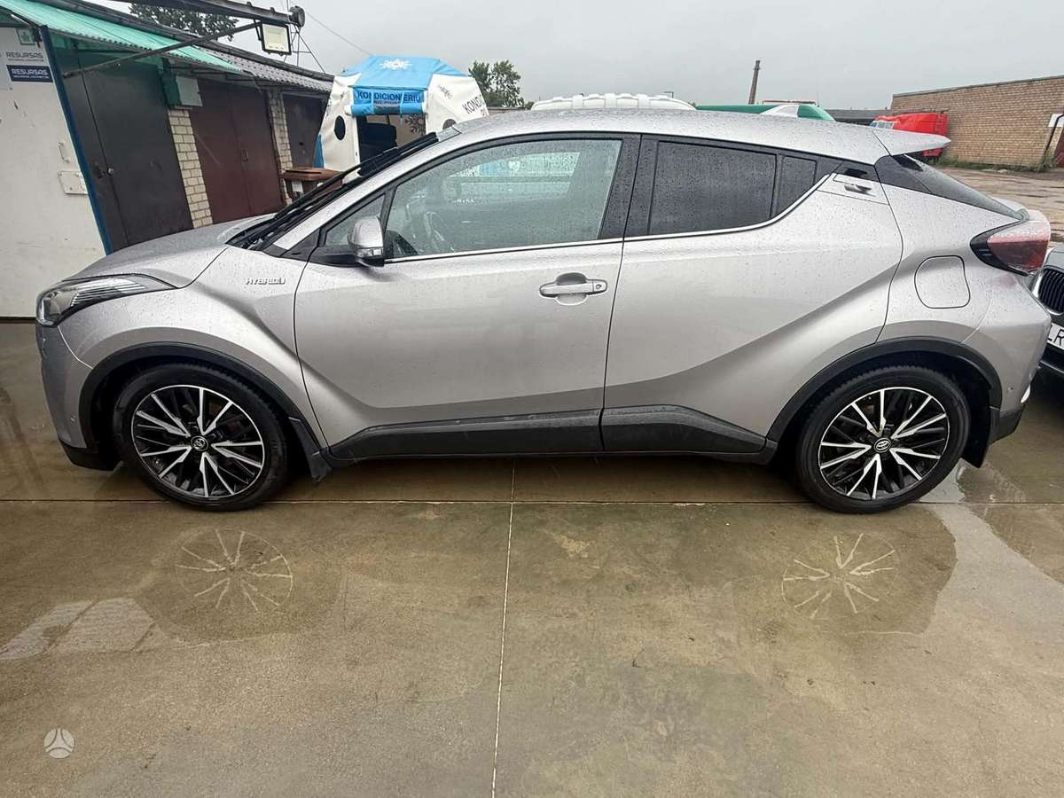 Toyota C-HR - 5