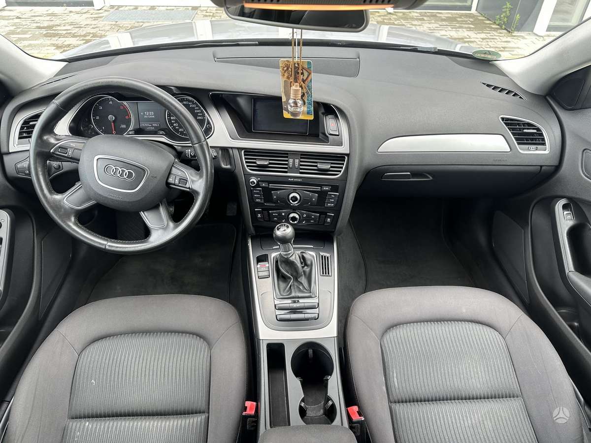 Audi A4, 2.0 l., sedanas