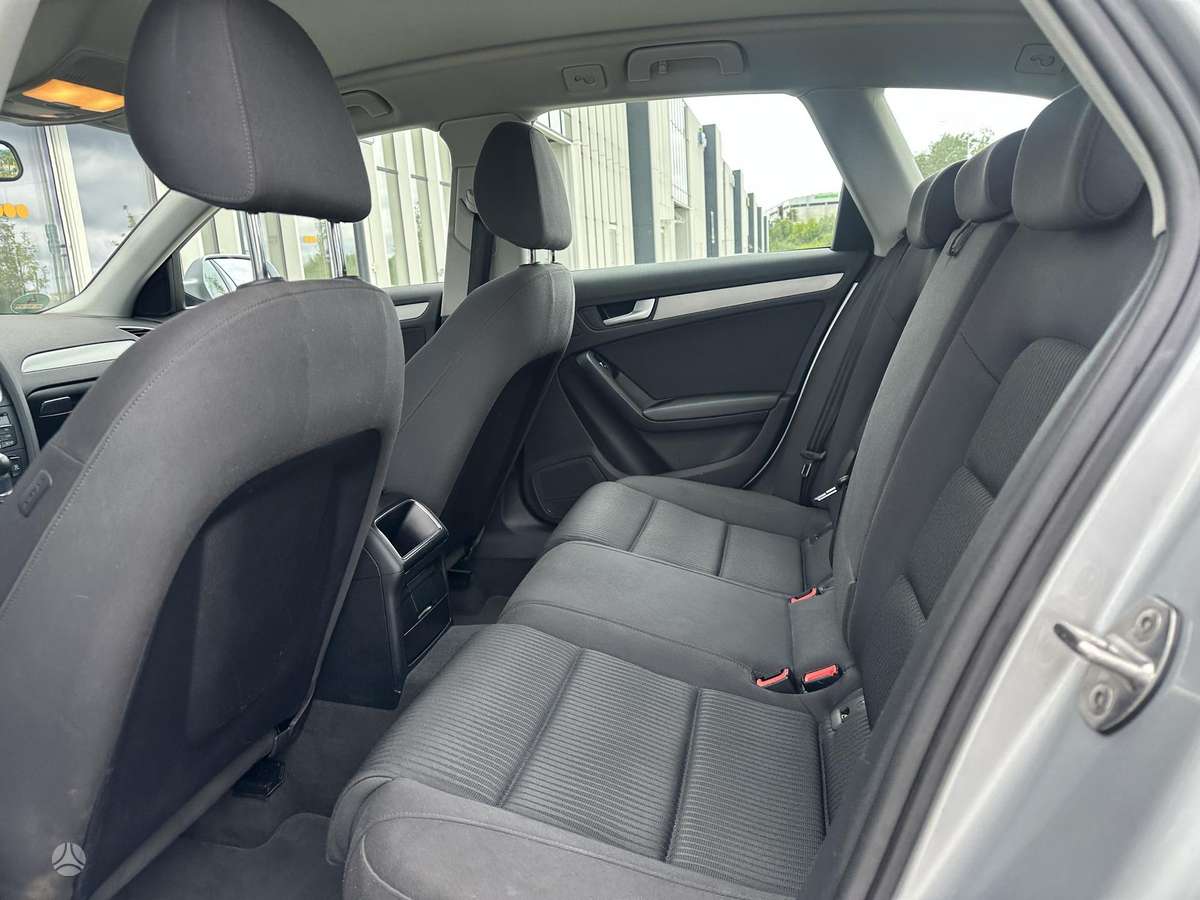 Audi A4, 2.0 l., sedanas