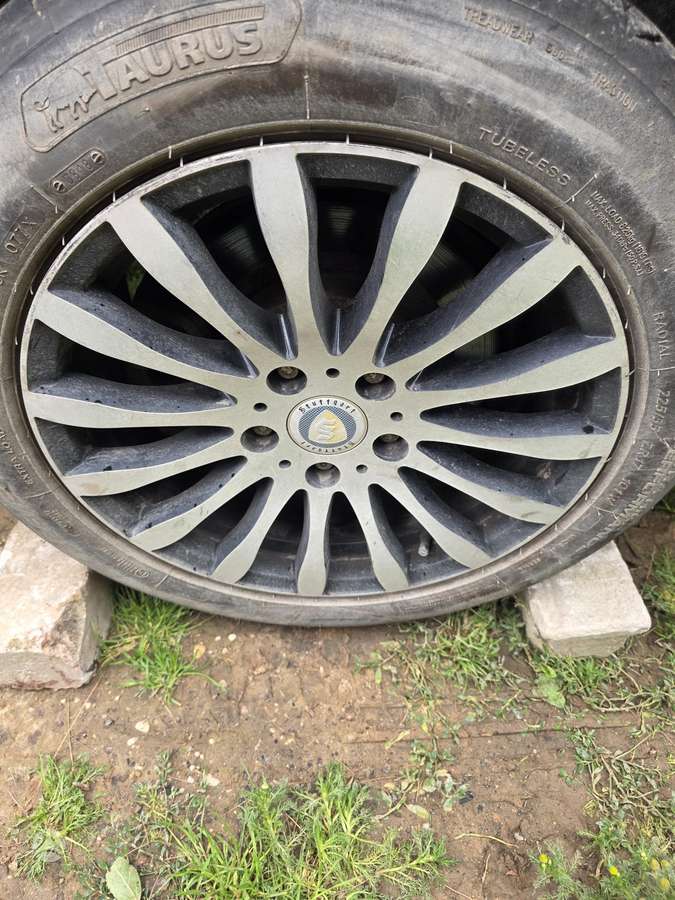 Opel Insignia dalimis. Dalimis