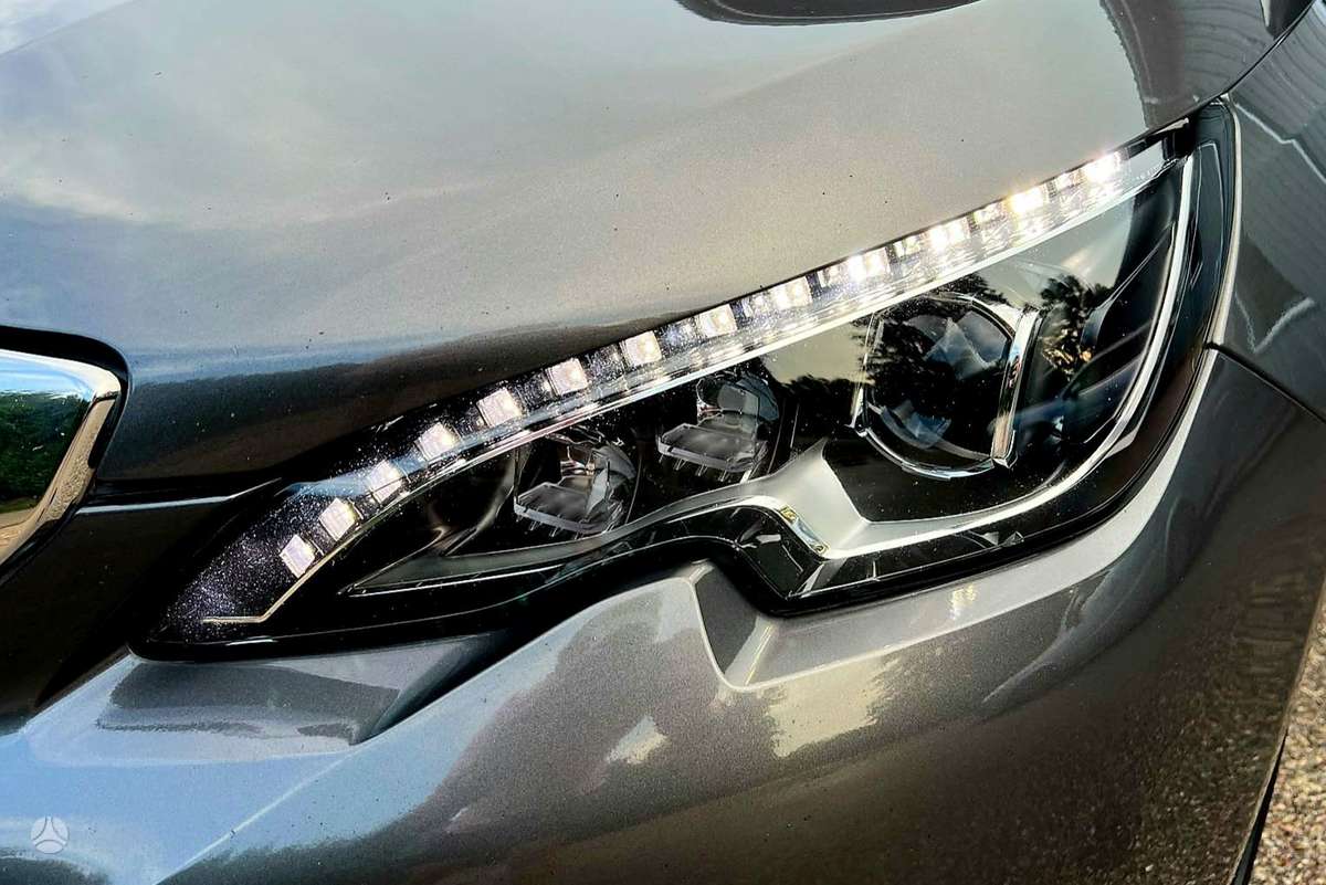 Peugeot 308, 1.2 l., Универсал