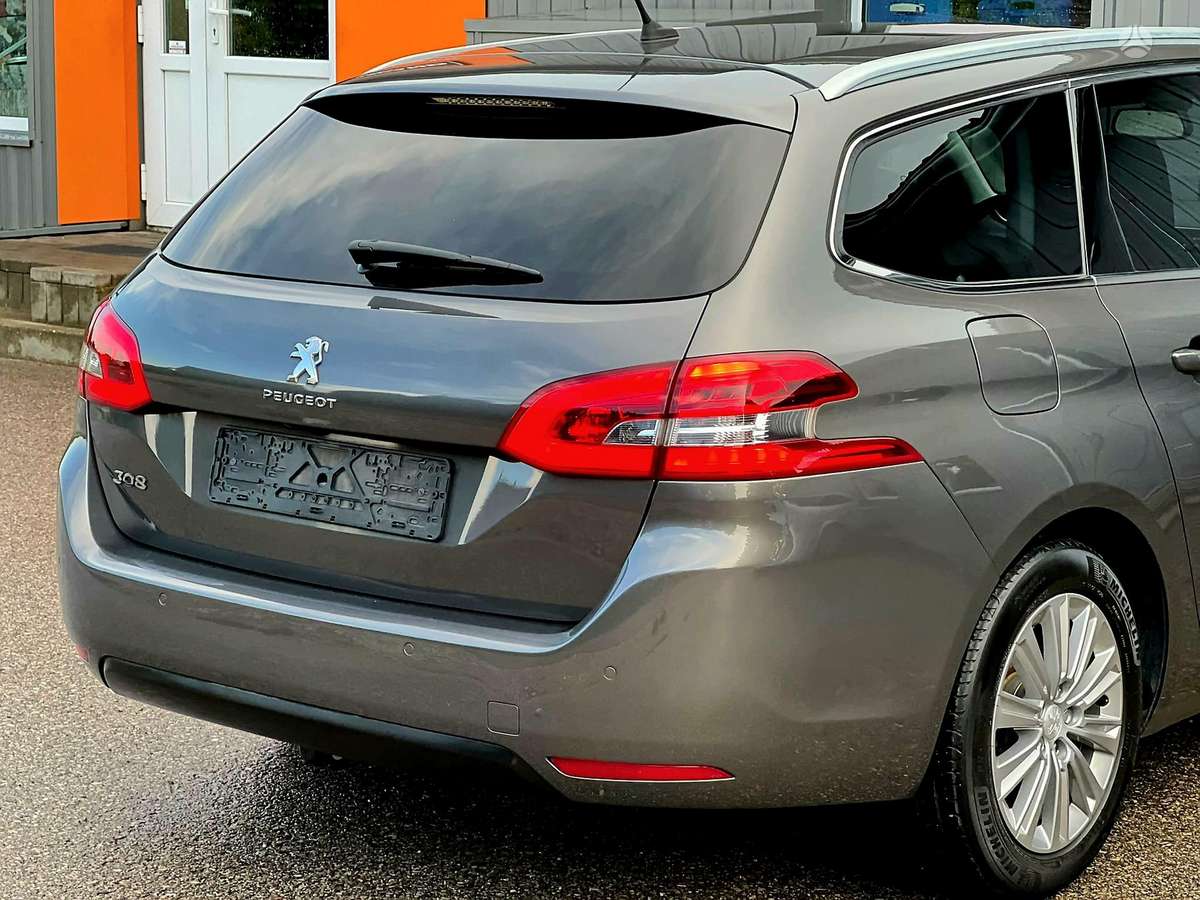 Peugeot 308, 1.2 l., Универсал