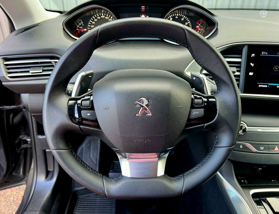 Peugeot 308, 1.2 l., Универсал