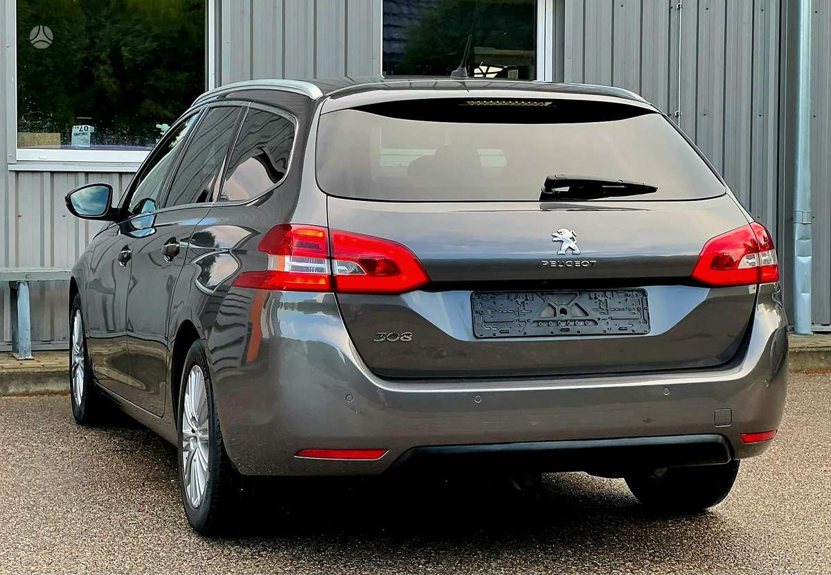 Peugeot 308, 1.2 l., Универсал
