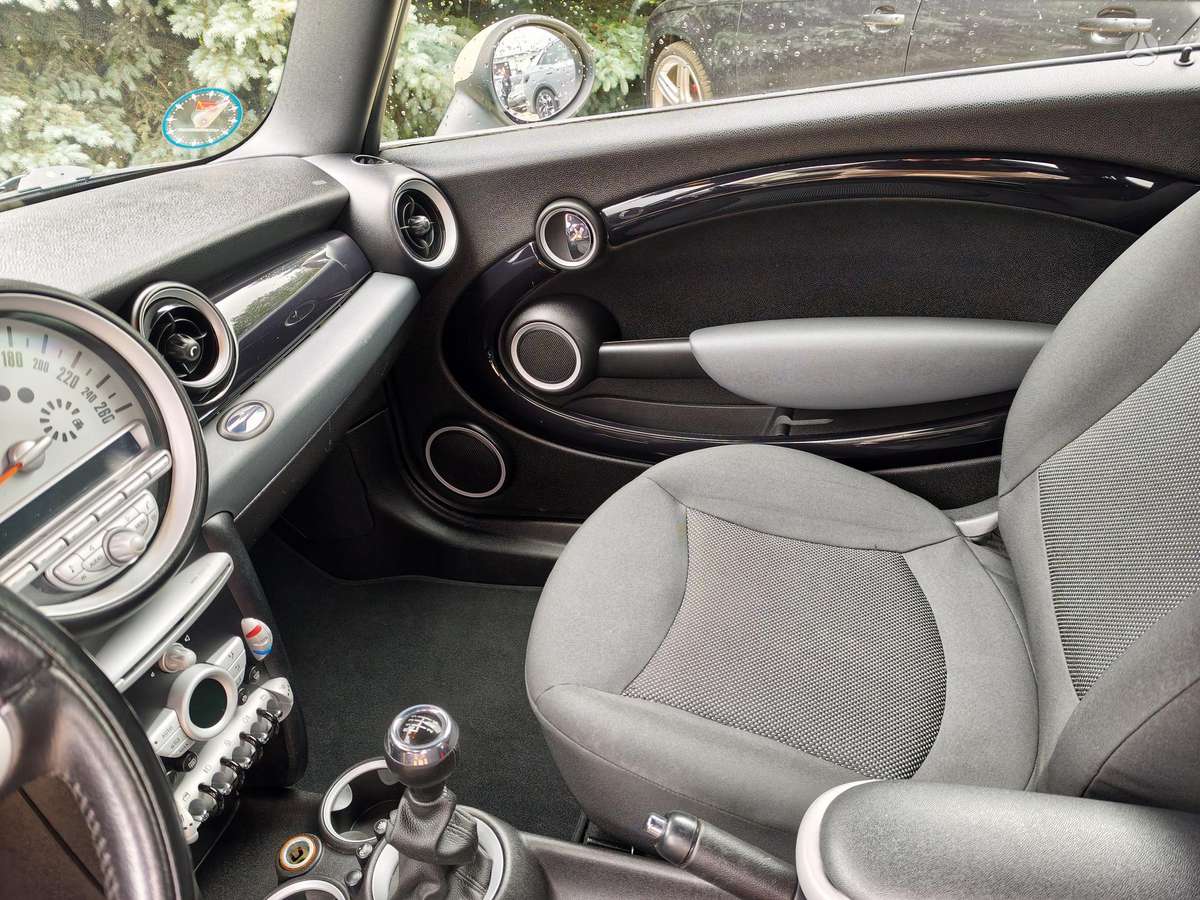 Mini Cooper, 1.6 l., coupe
