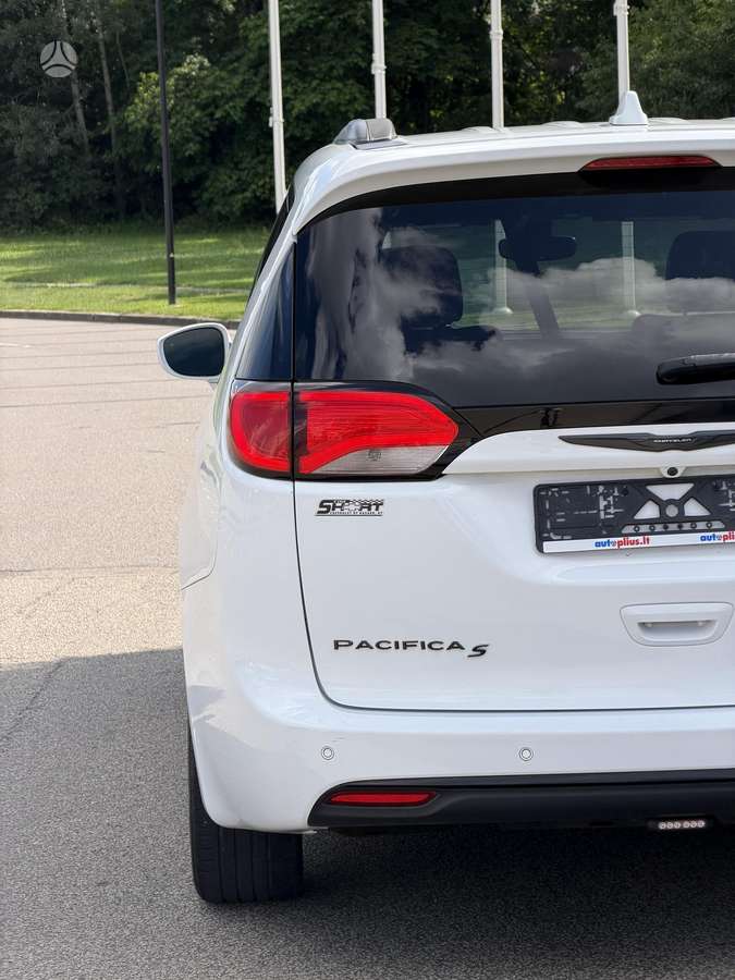 Chrysler Pacifica, 3.6 l., Минивэн