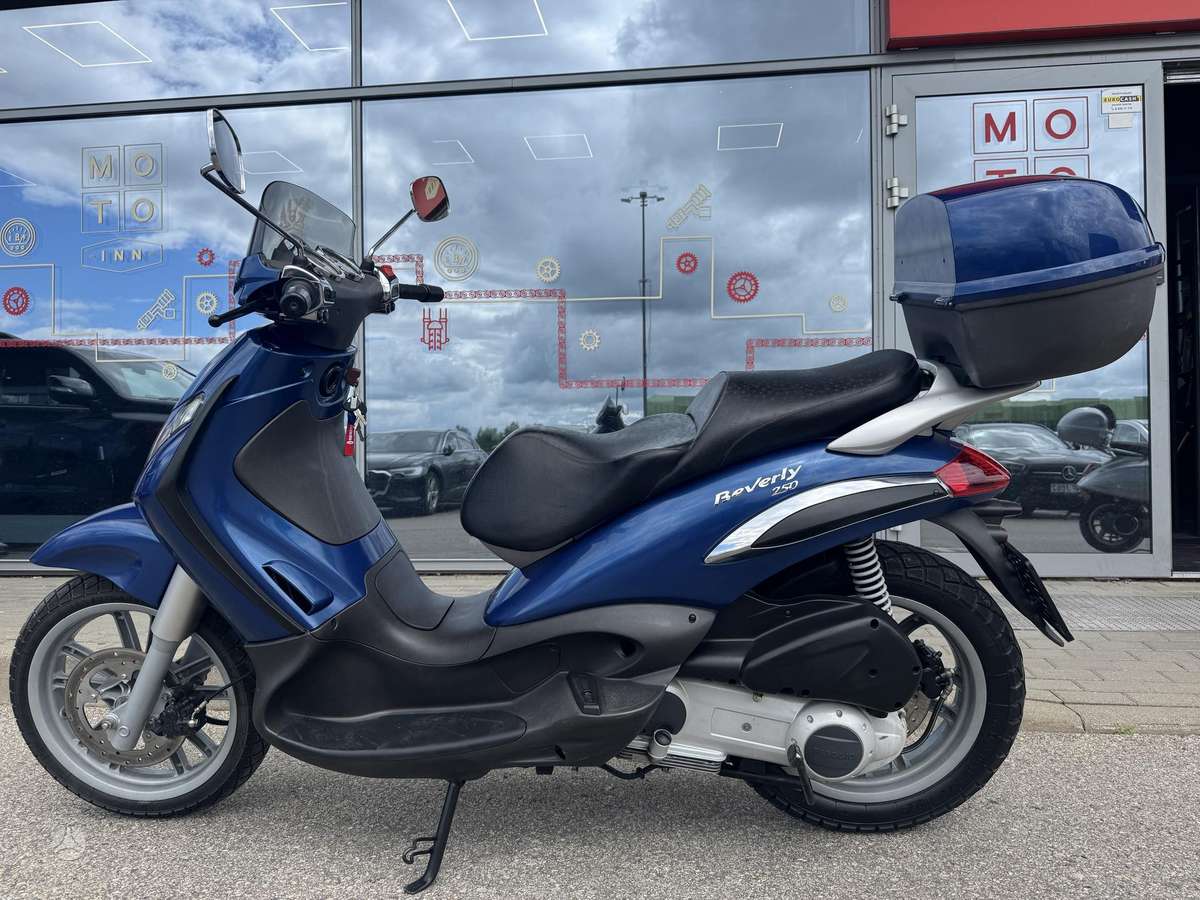 Piaggio Beverly 250cc, scooters / mopeds