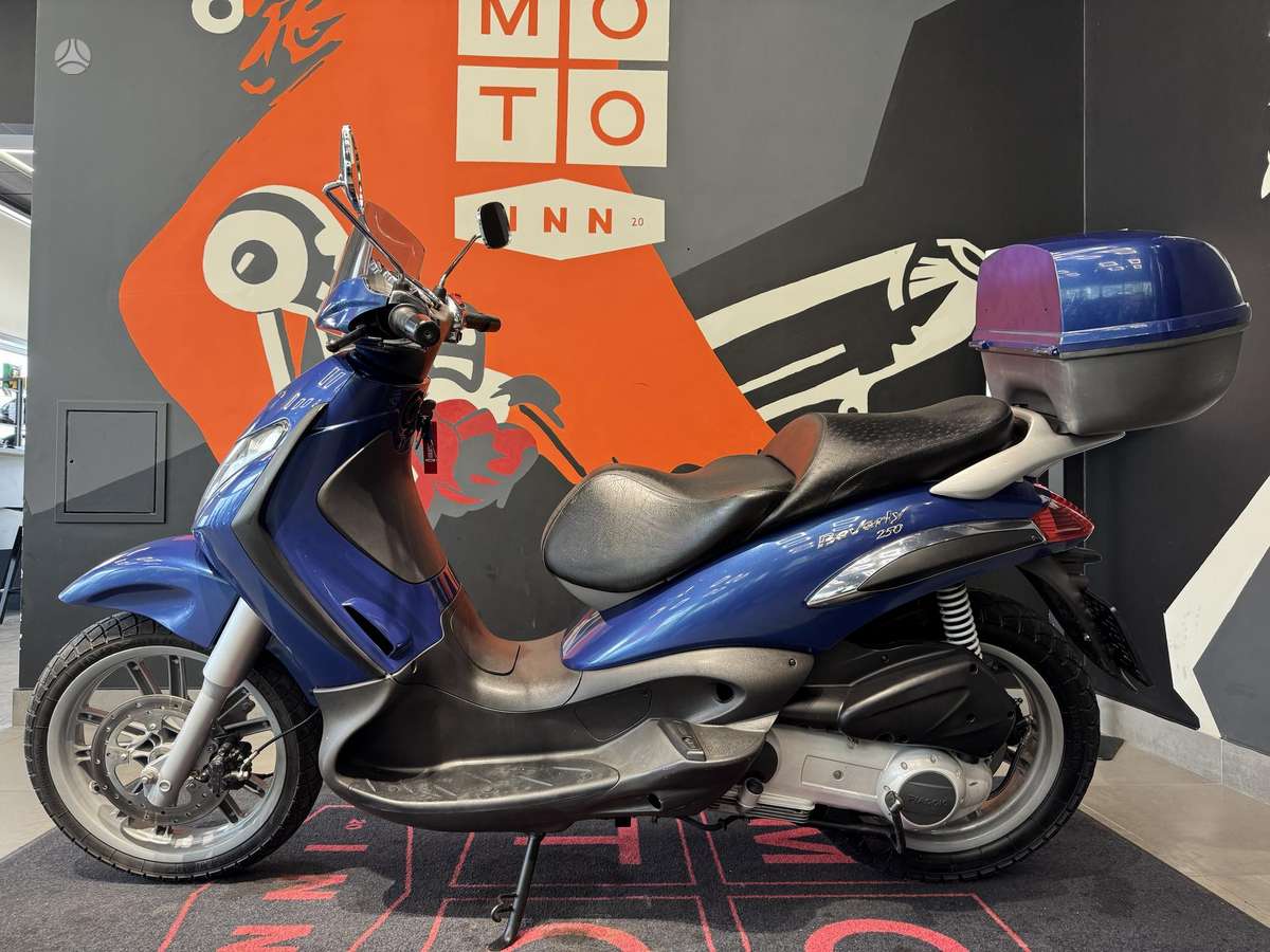 Piaggio Beverly 250cc, scooters / mopeds