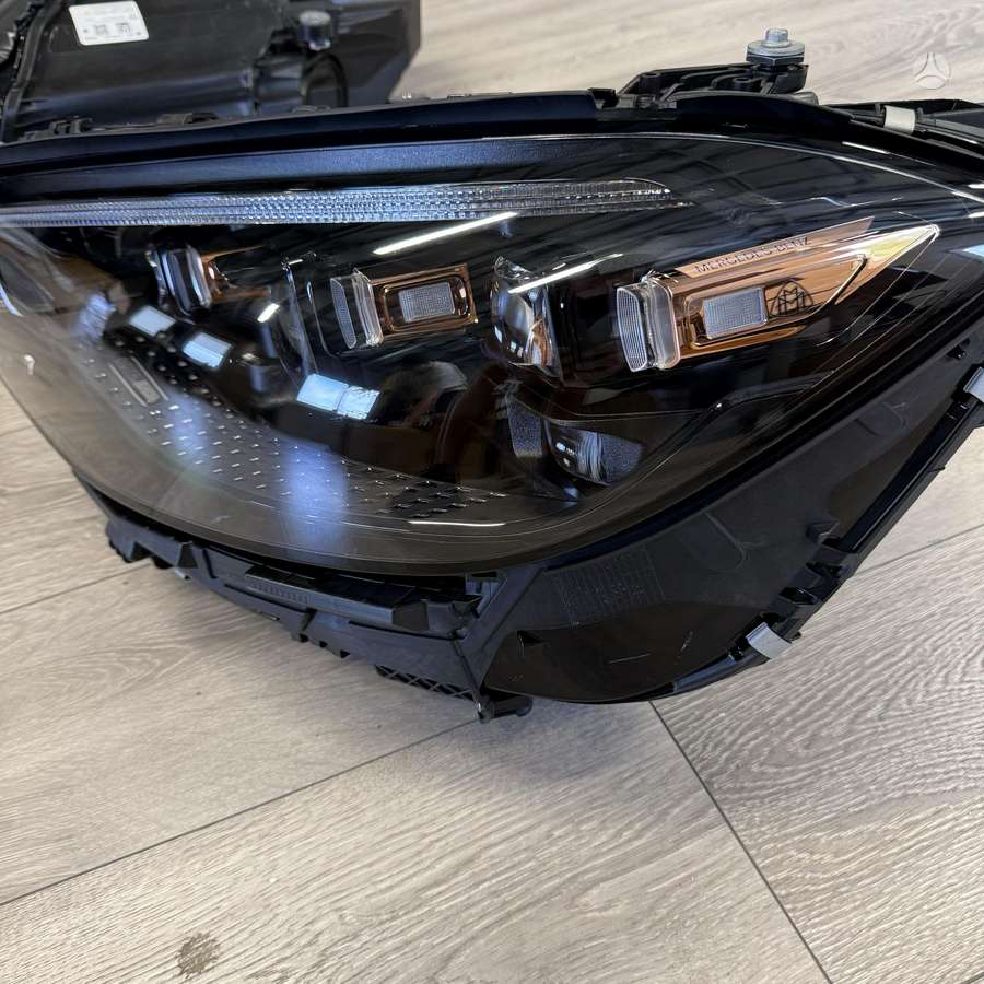 Mercedes-Benz S klasė lights