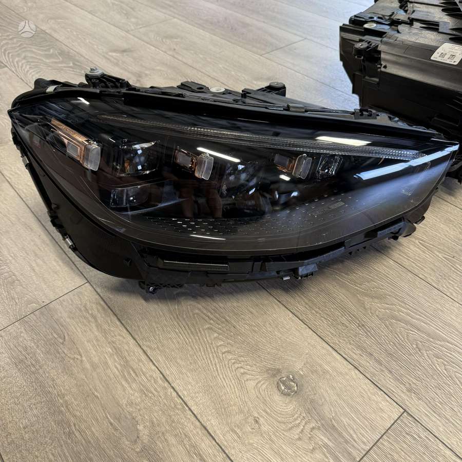 Mercedes-Benz S klasė lights