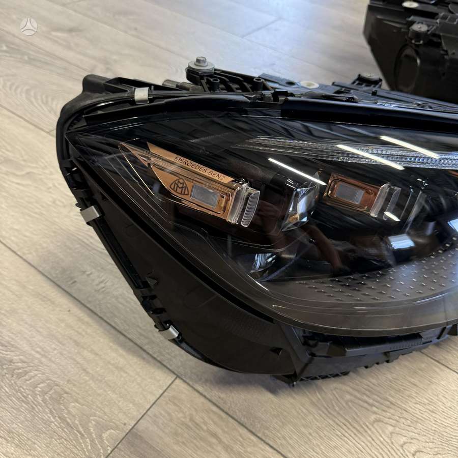 Mercedes-Benz S klasė lights
