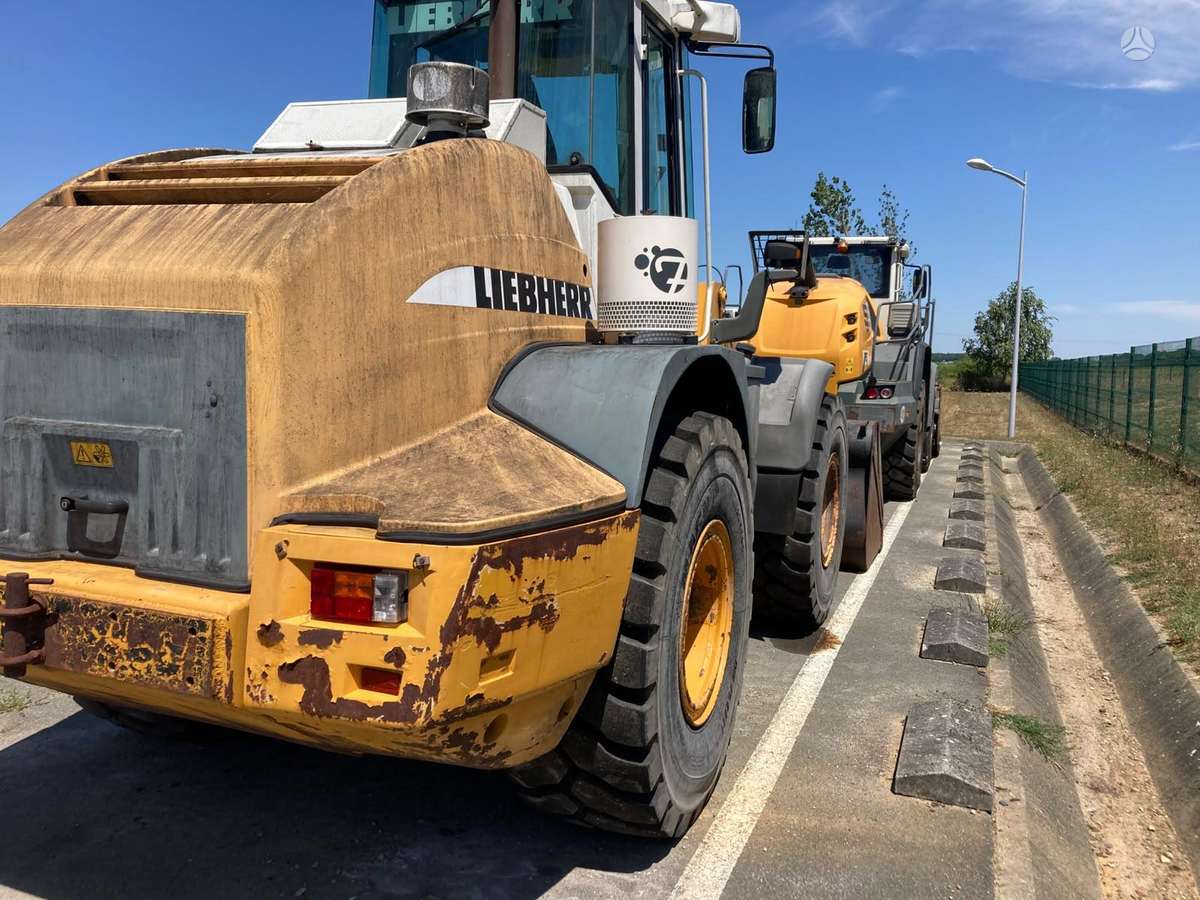 Liebherr L538, фронтальные погрузчики