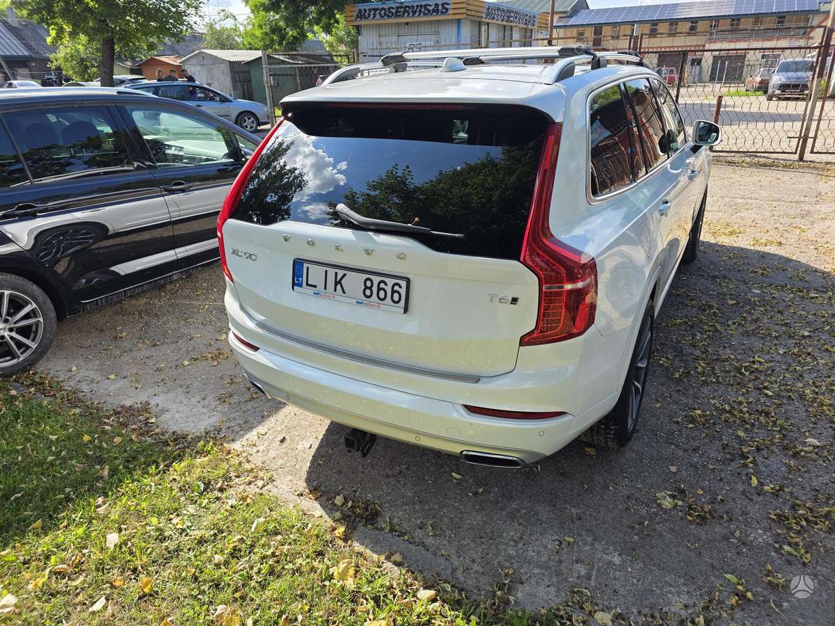 Volvo XC90, 2.0 l., off-road / crossover