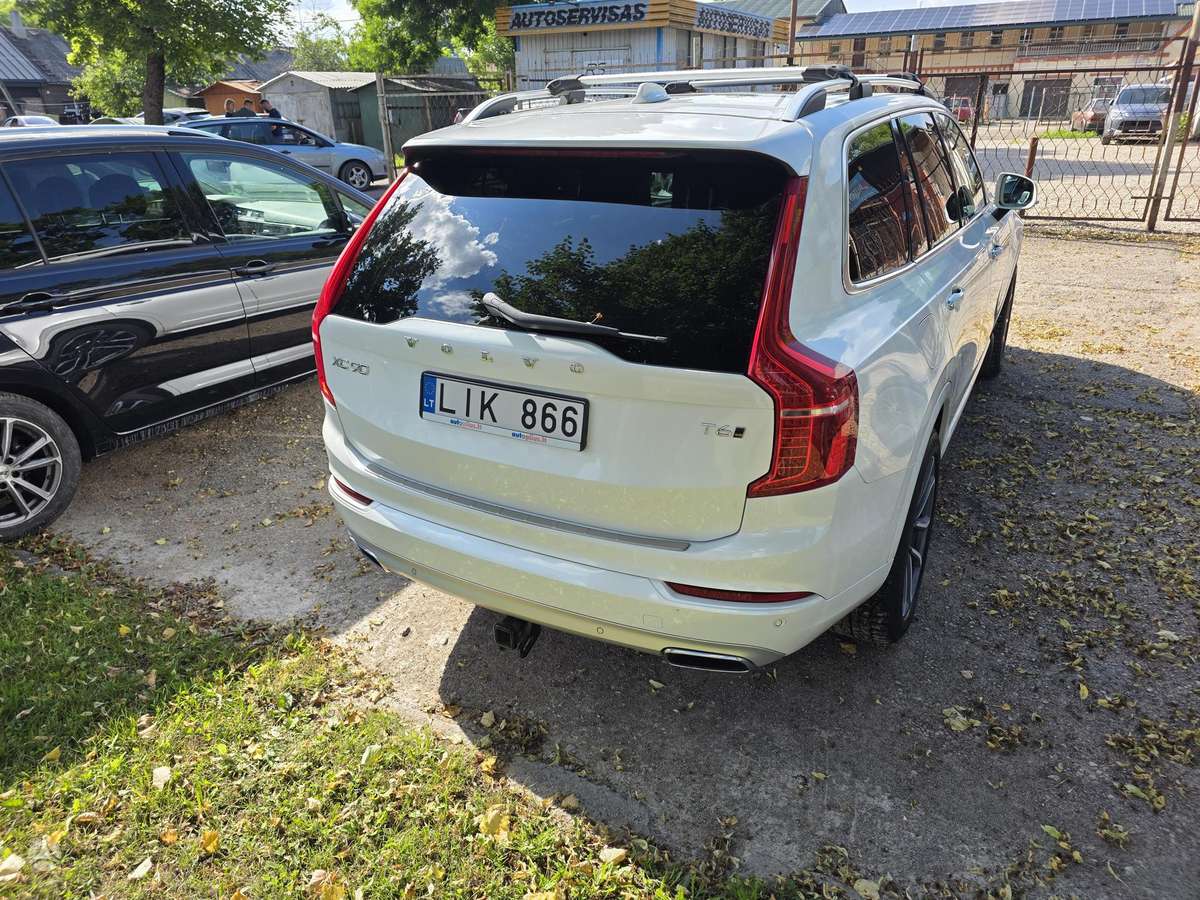 Volvo XC90 - 4