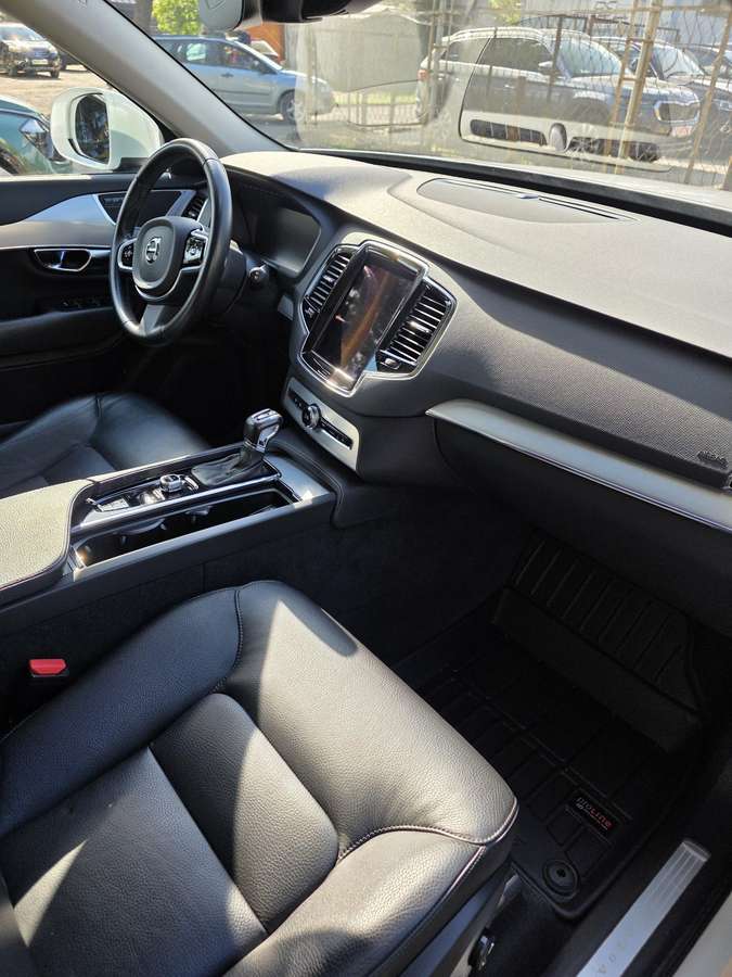 Volvo XC90 - 5