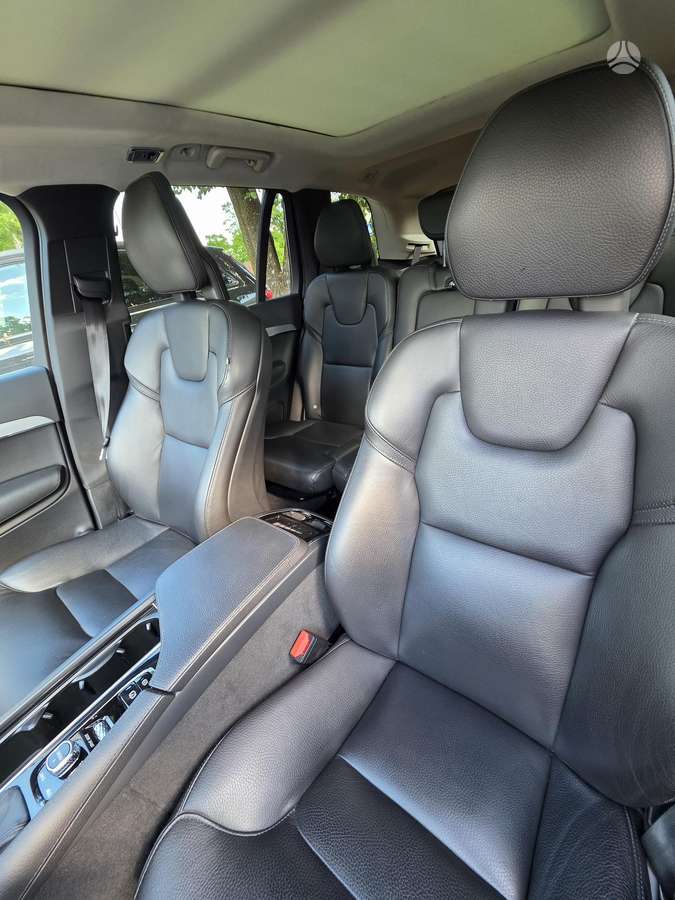 Volvo XC90 - 9