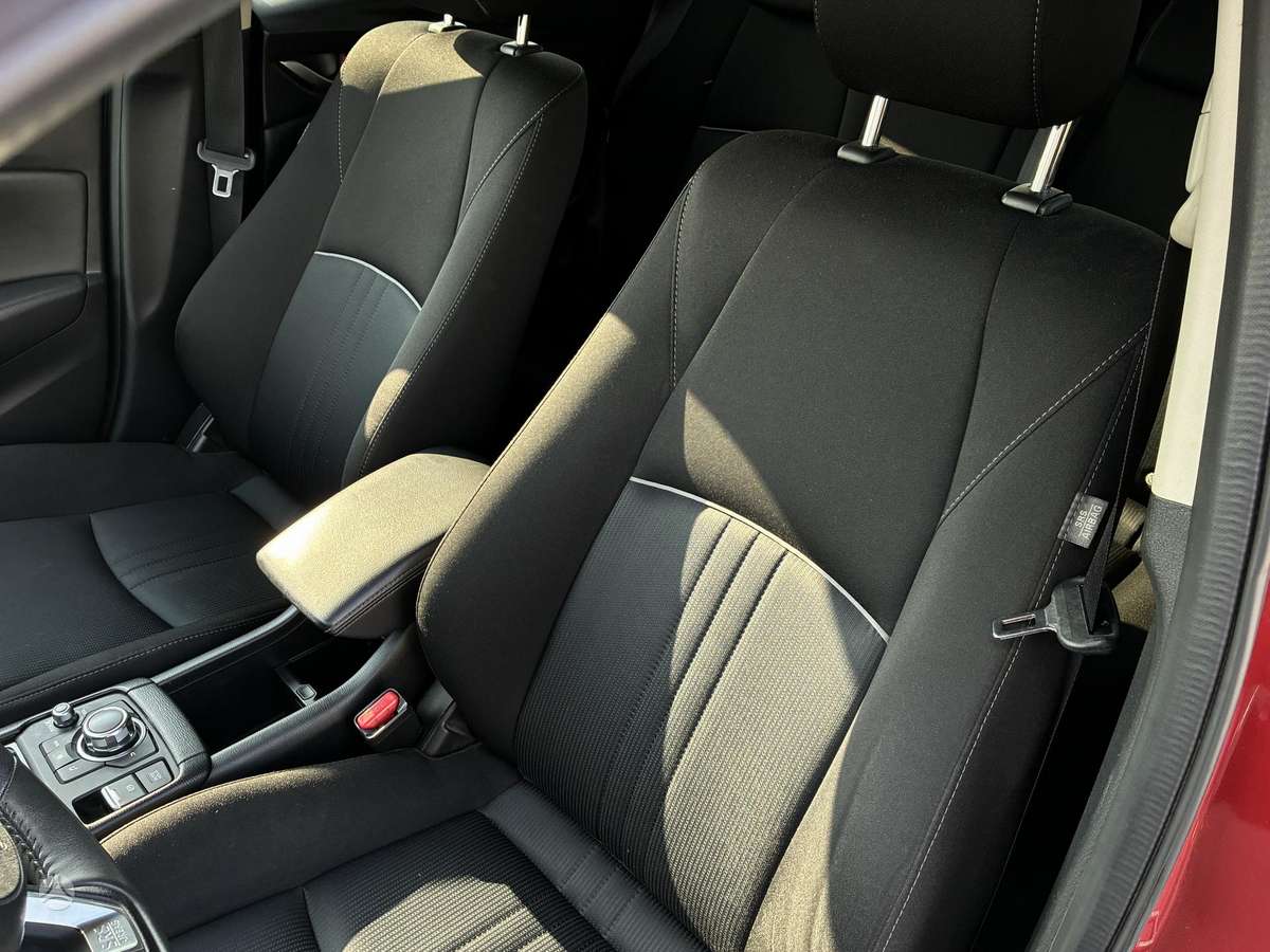 Mazda CX-3, 2.0 l., off-road / crossover