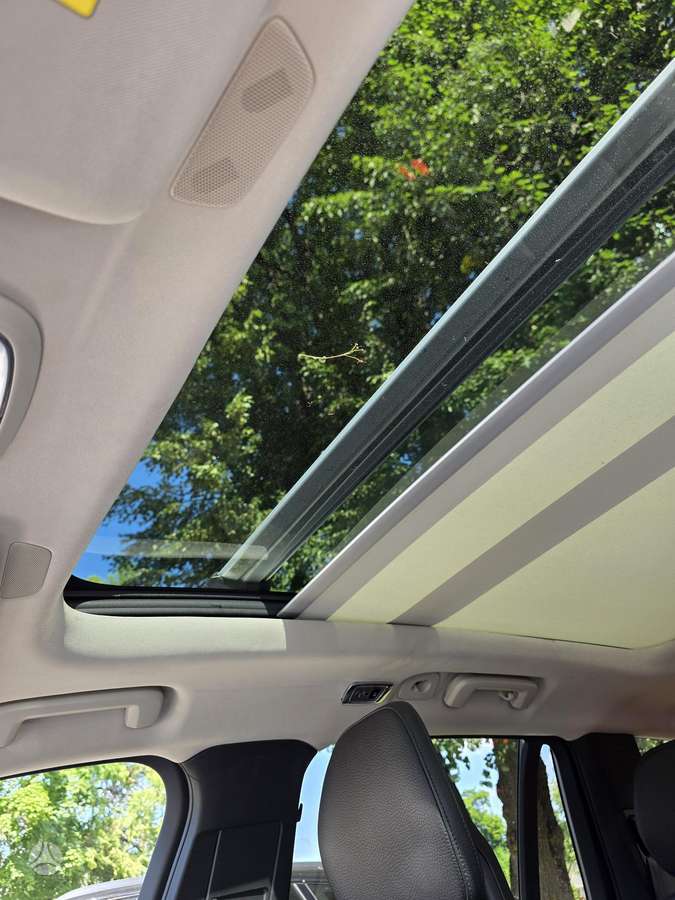 Volvo XC90, 2.0 l., off-road / crossover