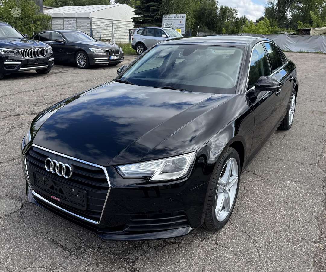 Audi A4, 2.0 l., Седан