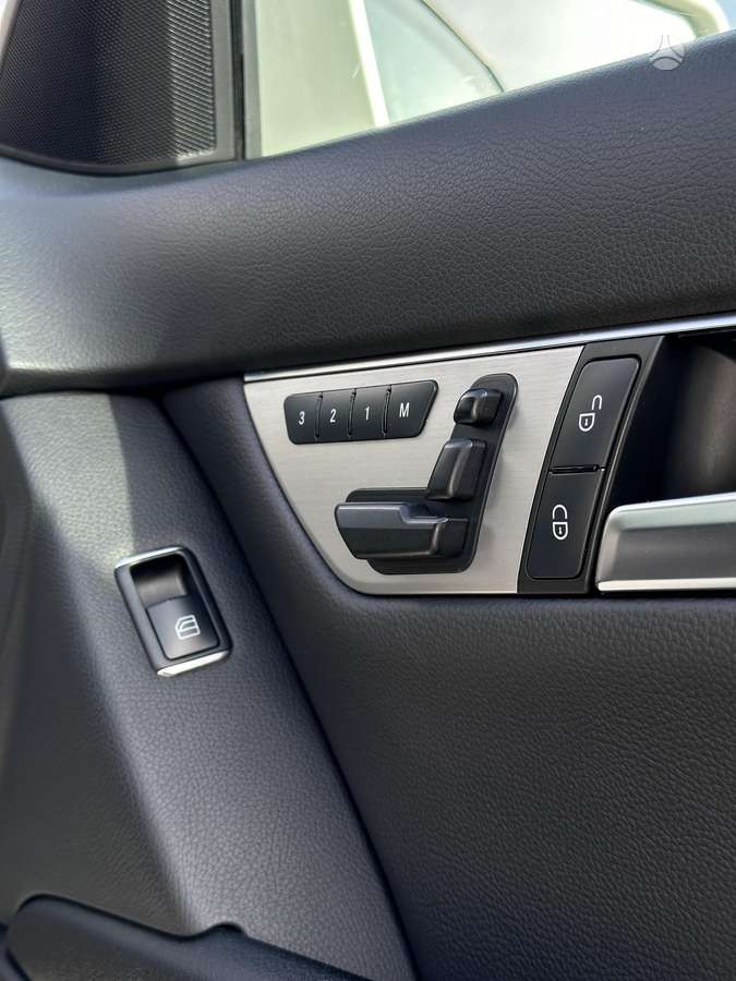 Mercedes-Benz C300, 3.0 l., Универсал