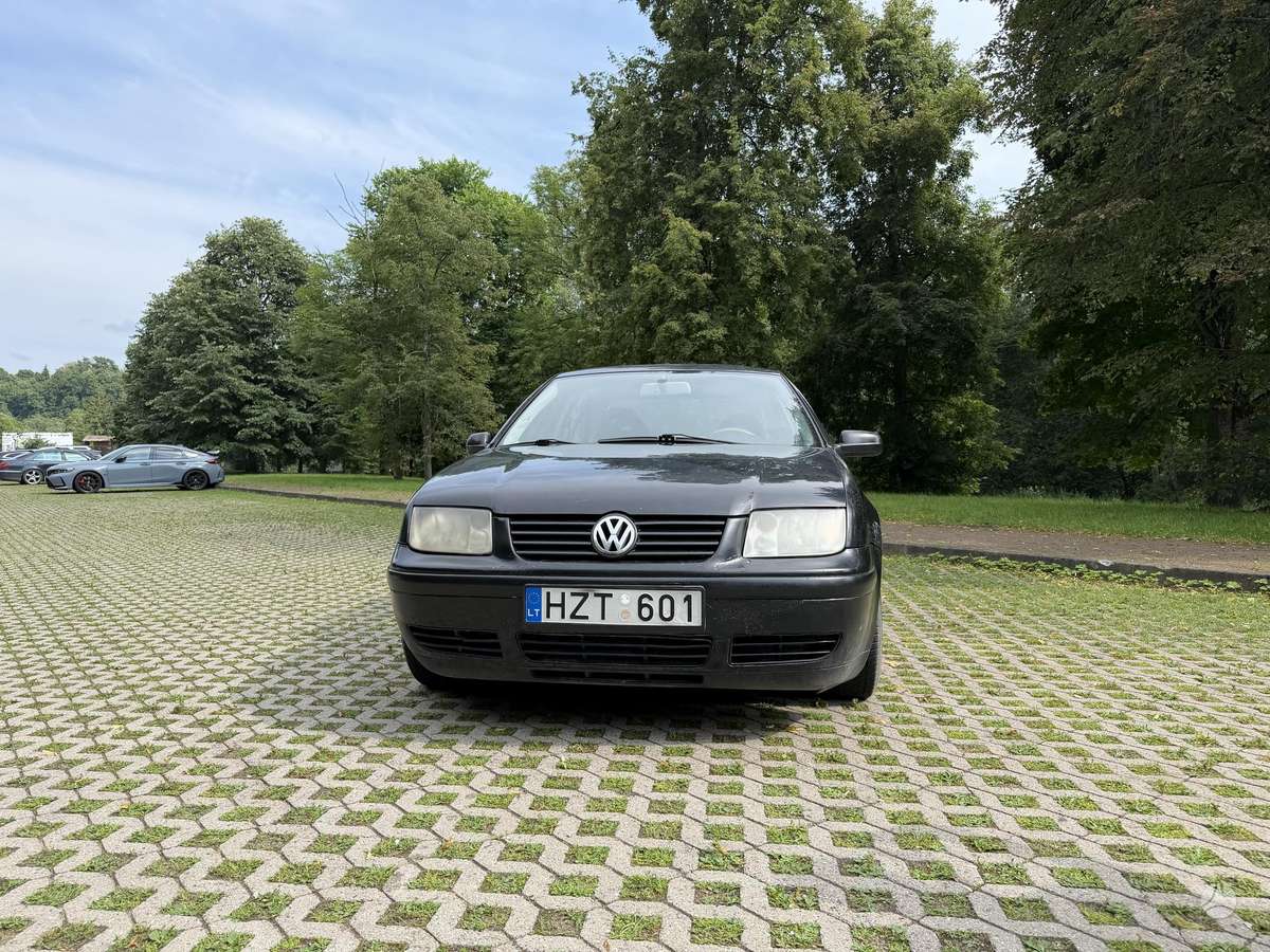 Volkswagen Bora - 2