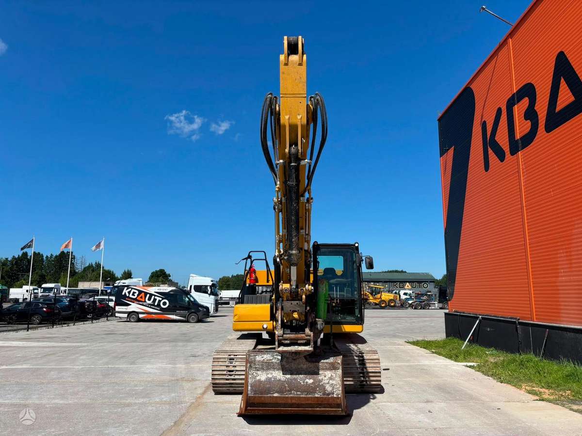 Caterpillar 320 GC, ekskavatoriai