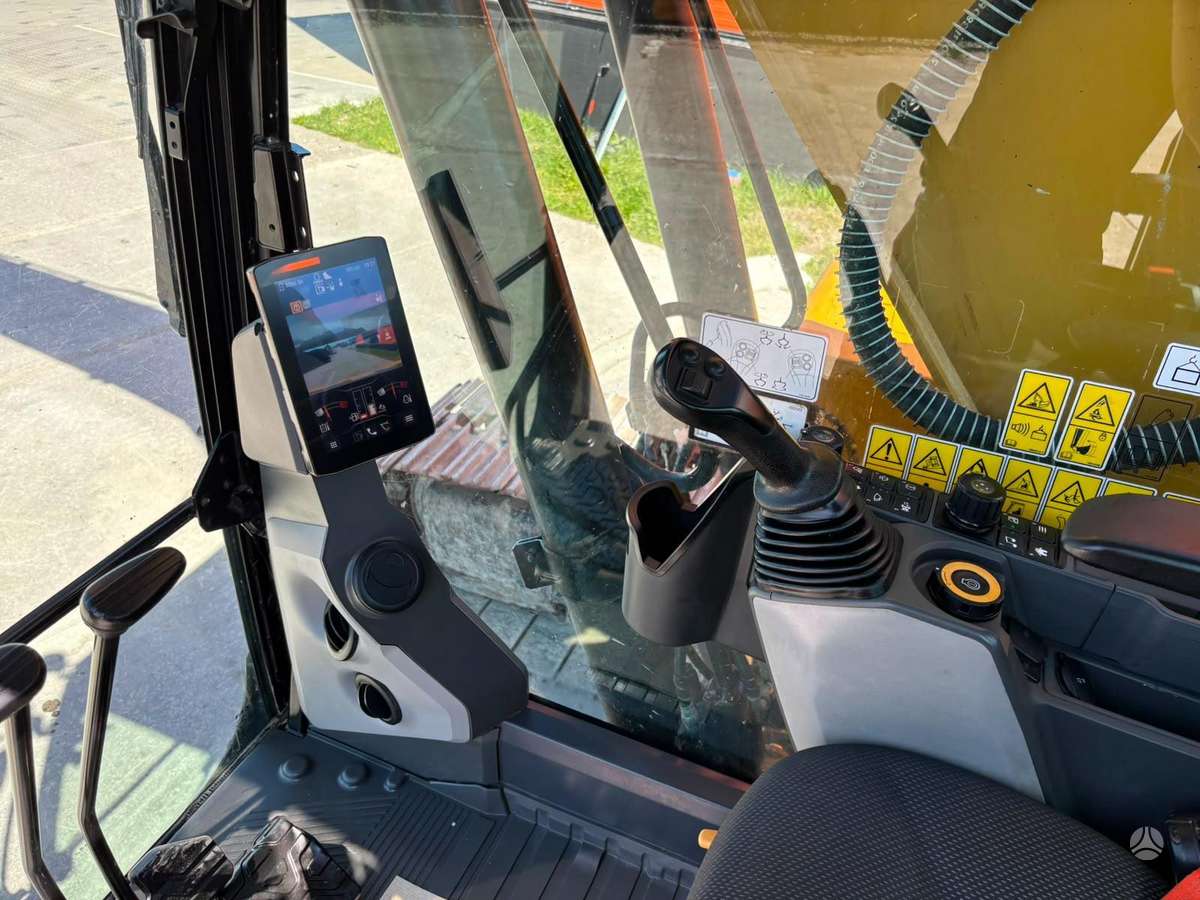 Caterpillar 320 GC, ekskavatoriai