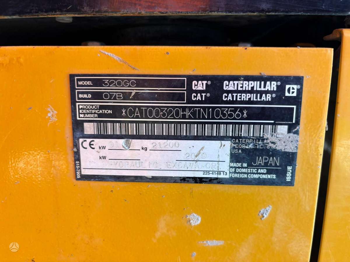 Caterpillar 320 GC, ekskavatoriai