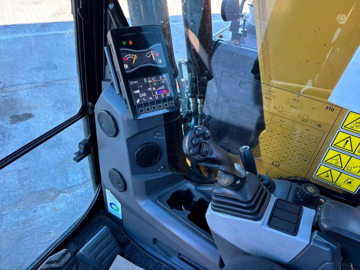 Caterpillar 310 07A, excavator