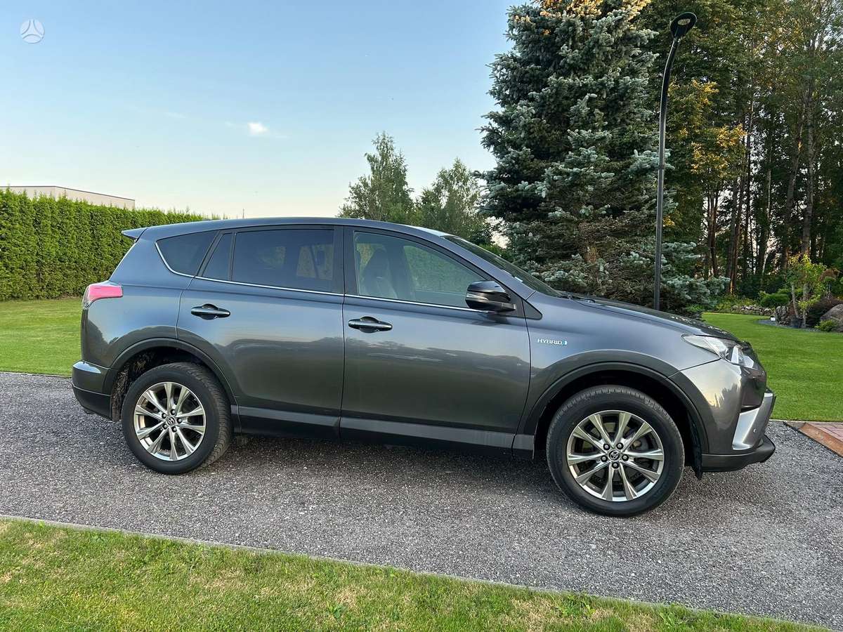 Toyota RAV4 - 5