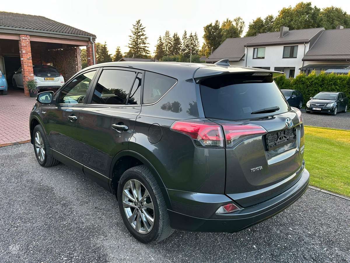 Toyota RAV4 - 7