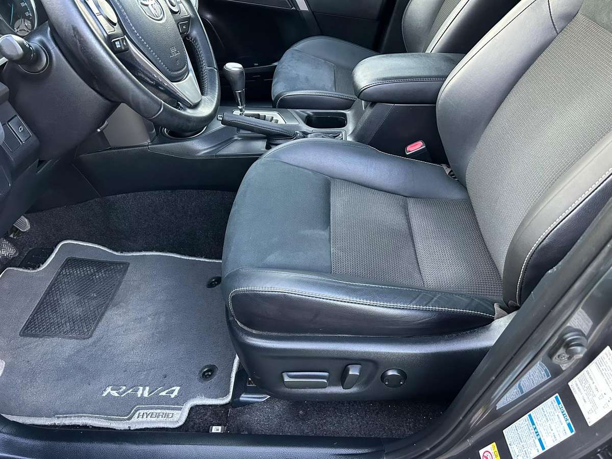 Toyota RAV4 - 10
