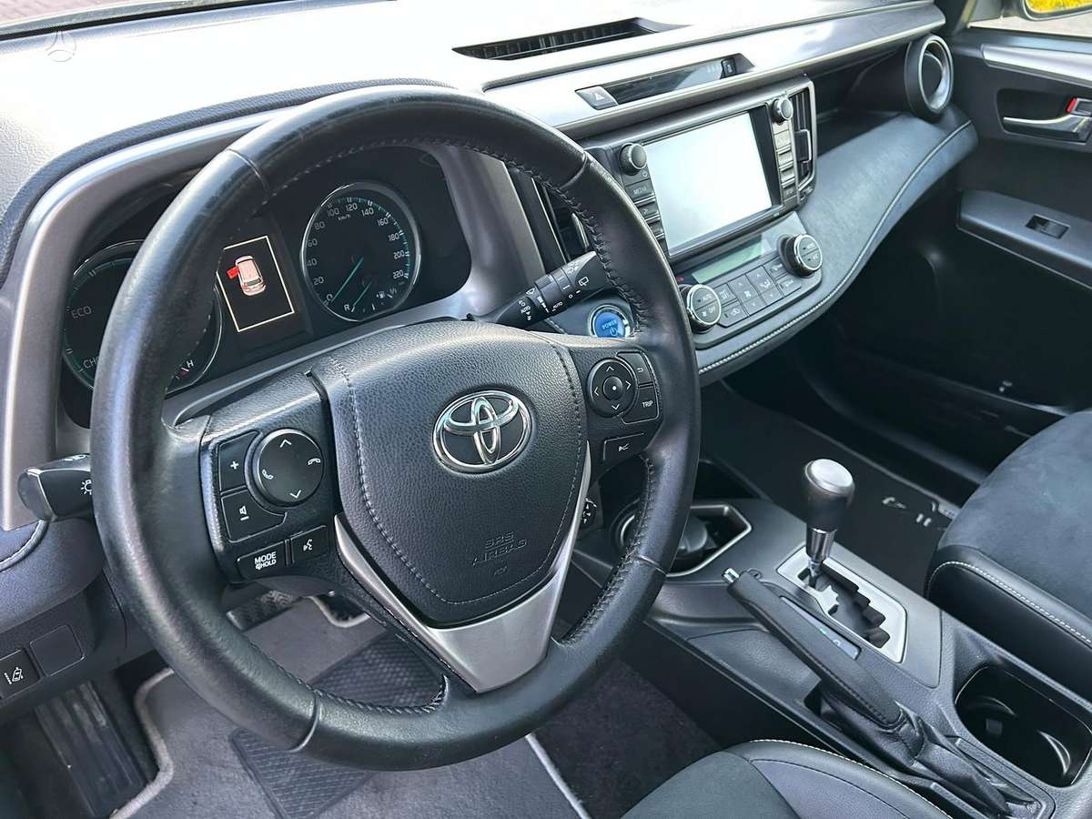 Toyota RAV4 - 11