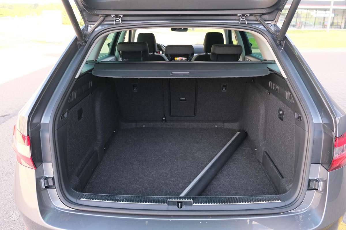 Skoda Superb, 1.5 l., Универсал