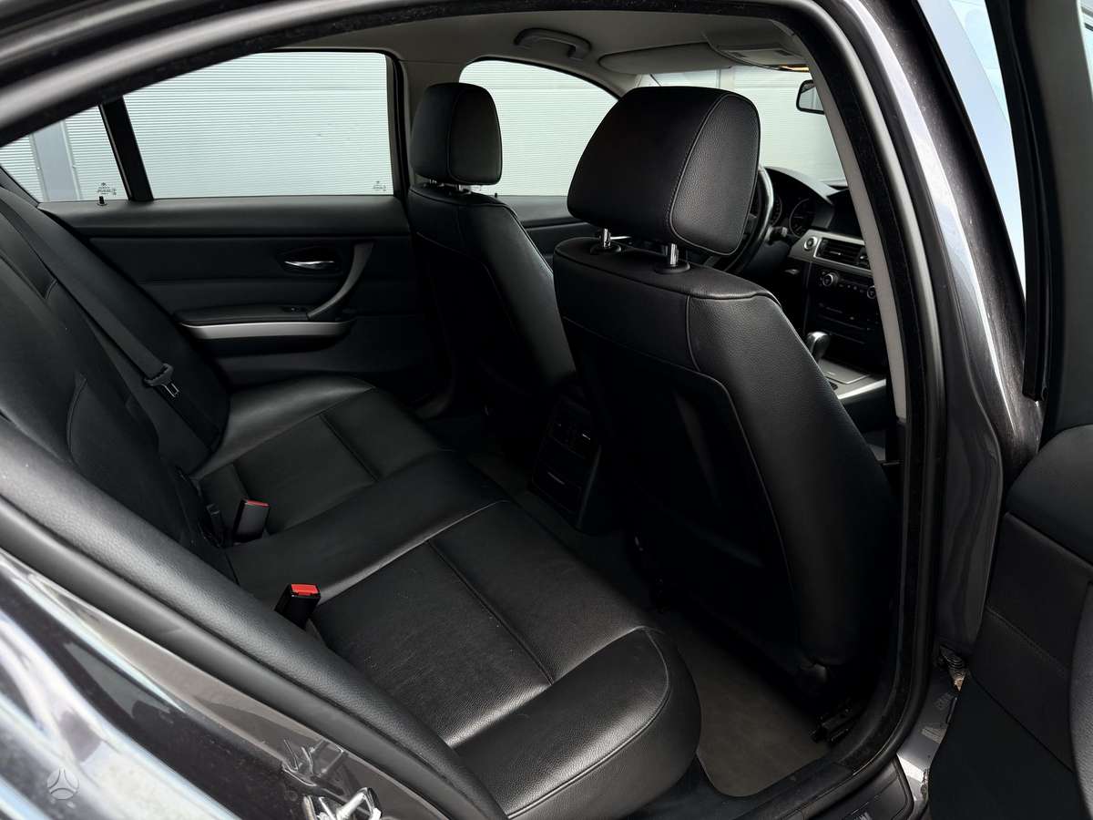 BMW 320, 2.0 l., sedanas