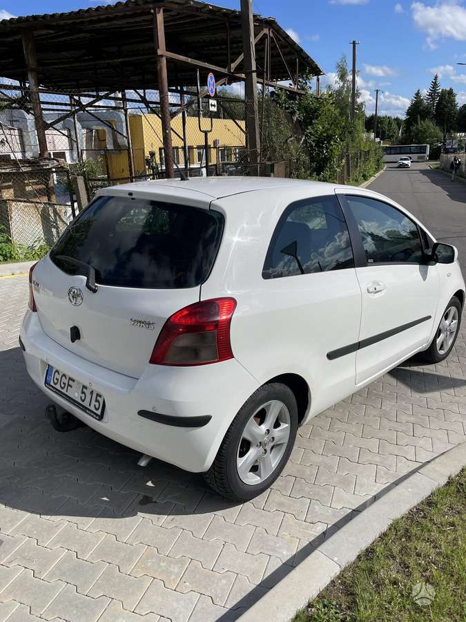 Toyota Yaris - 5