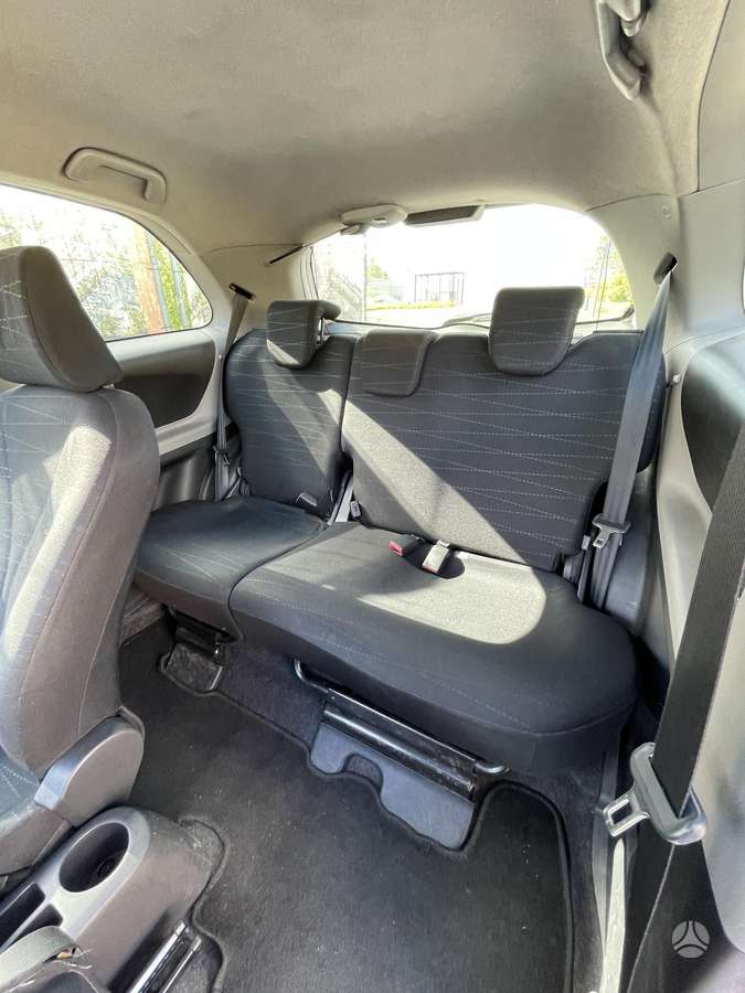 Toyota Yaris - 7